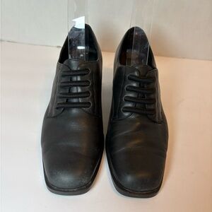What’s What by Aerosoles black leather slip-on “lace-up” block heel shoes size 6